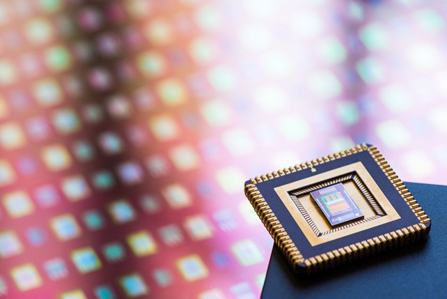 MICLEDI’s micro-LED arrays (blue GaN, 3um pixel pitch) for polychromatic QD integration.