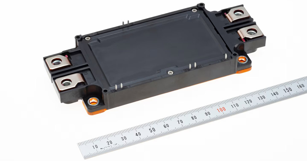 Mitsubishi Electric’s NX-type full-SiC power semiconductor module for industrial equipment. 