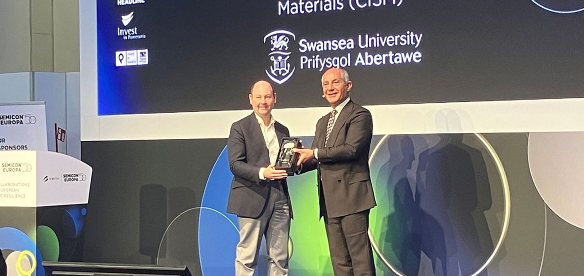 Professor Owen Guy receives the SEMI Academia Impact Award at SEMICON Europa 2025. 