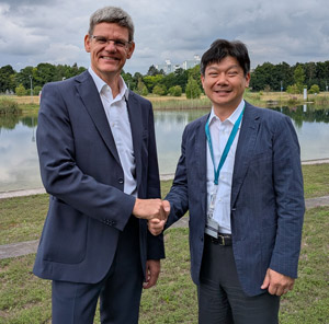 Left: Dr Peter Wawer (division president Green Industrial Power at Infineon); right: Dr Kazuhide Ino (board member & managing executive officer, in charge of Power Devices Business at ROHM). 