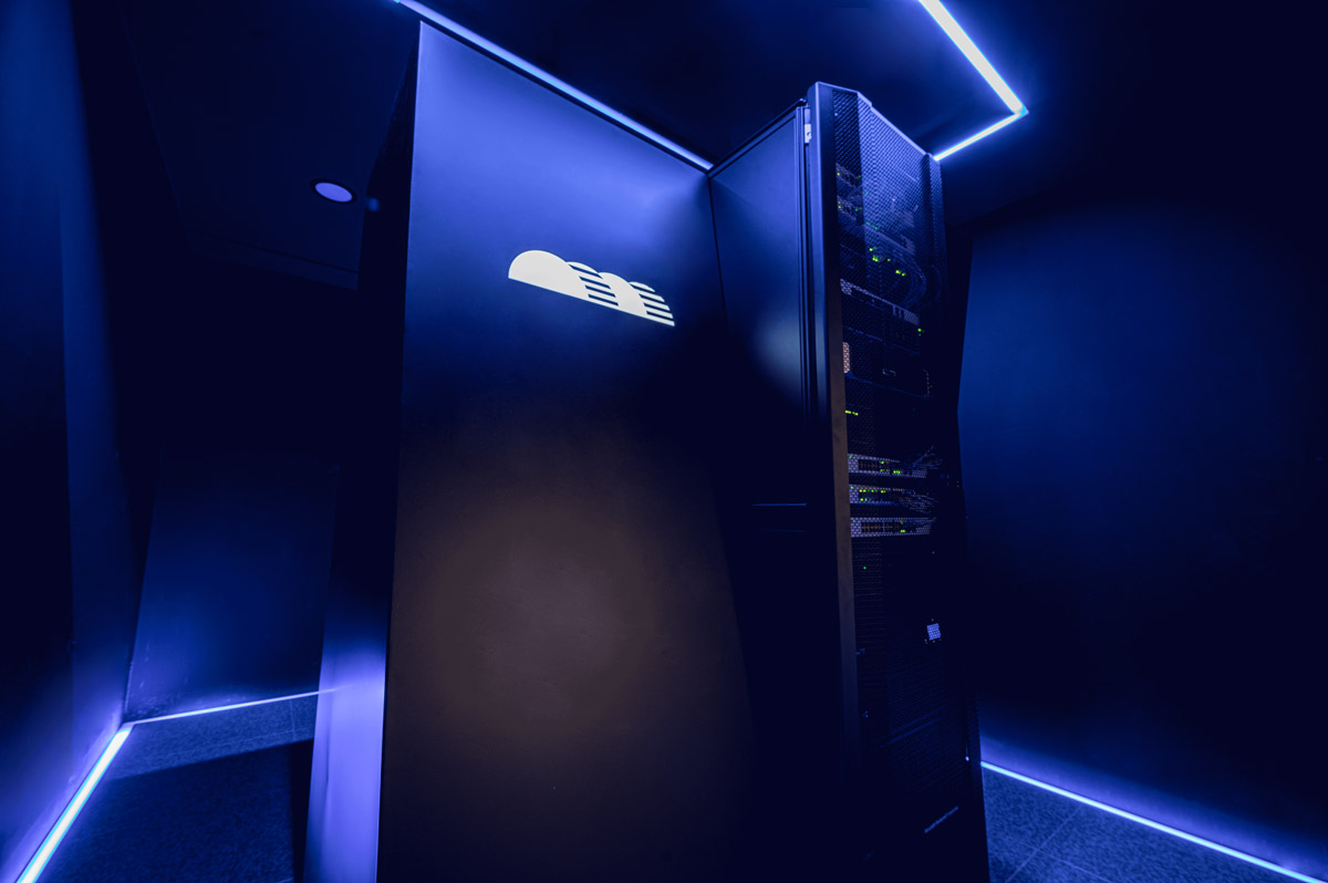 IVWorks has progressively built DOMM, an AI-based smart factory system for compound semiconductor material production, since 2019, and now applies it across all of its mass-production lines. Pictured is the DOMM platform server room at the company’s Daejeon headquarters.